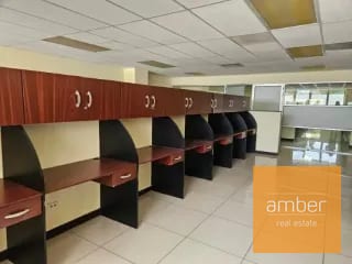Edificio de oficinas con sótano en Zona 10 — Edificio en Alquiler en Zona 10, Guatemala, Ciudad — miniatura 11 de 13