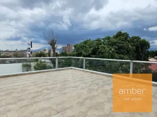 Edificio de oficinas con sótano en Zona 10 — Edificio en Alquiler en Zona 10, Guatemala, Ciudad — miniatura 6 de 13