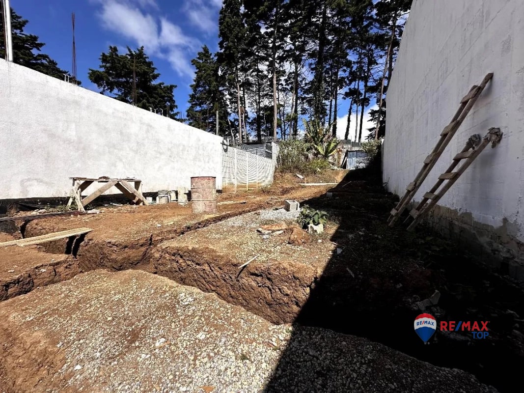 CASA EN CONSTRUCCIÓN EN COND. ARRAZOLA,CAES - 5