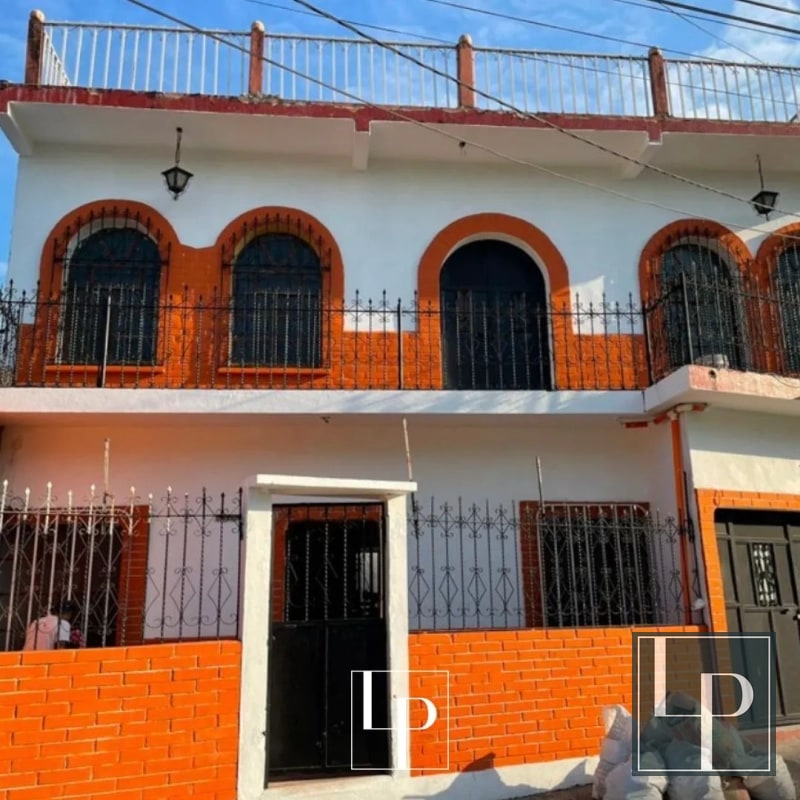 Casa de 3 Niveles en Venta en Escuintla - 1