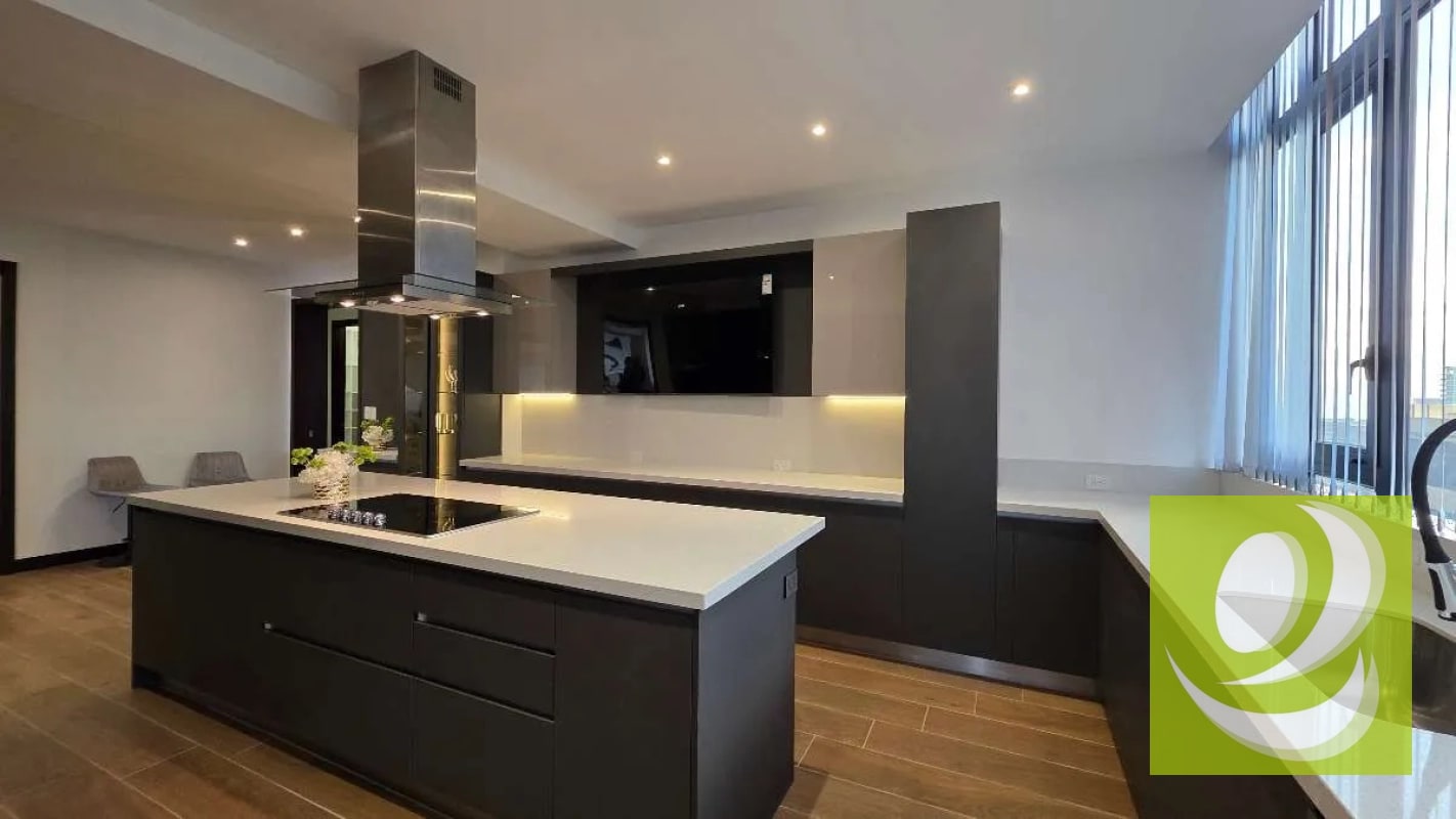 ESPECTACULAR  PENT-HOUSE EN ZONA 10  VENTA - 11