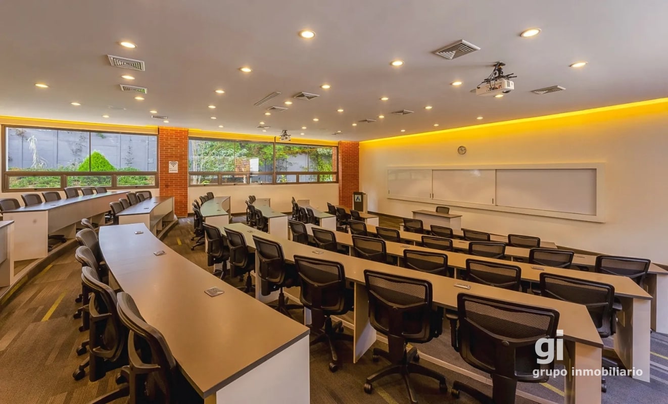 Interesante Propiedad en alquiler para Negocio, Academias, Universidades, Restaurantes, Negocios de Entretenimiento y más en zona 15. - 6