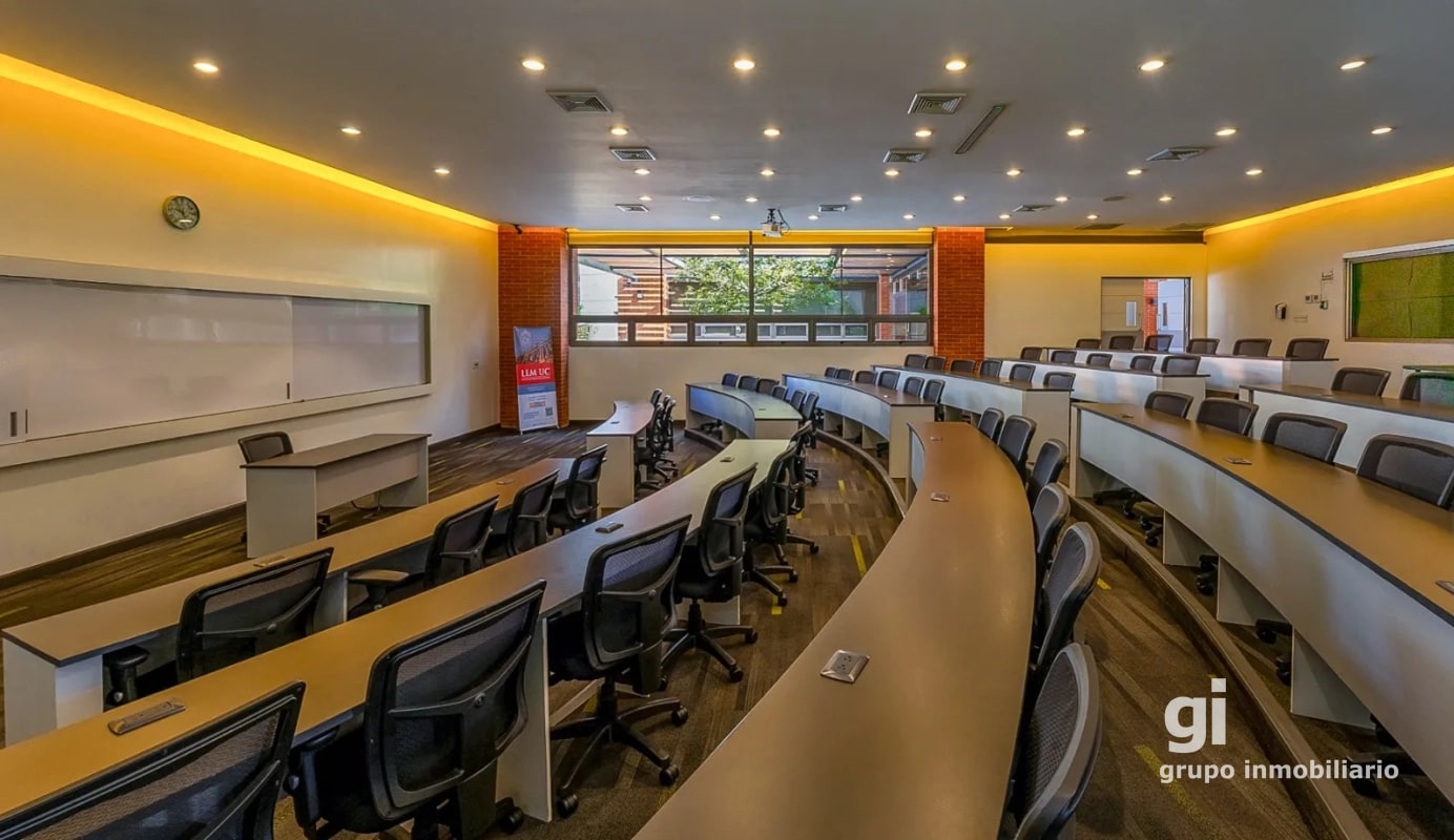 Interesante Propiedad en alquiler para Negocio, Academias, Universidades, Restaurantes, Negocios de Entretenimiento y más en zona 15. - 4