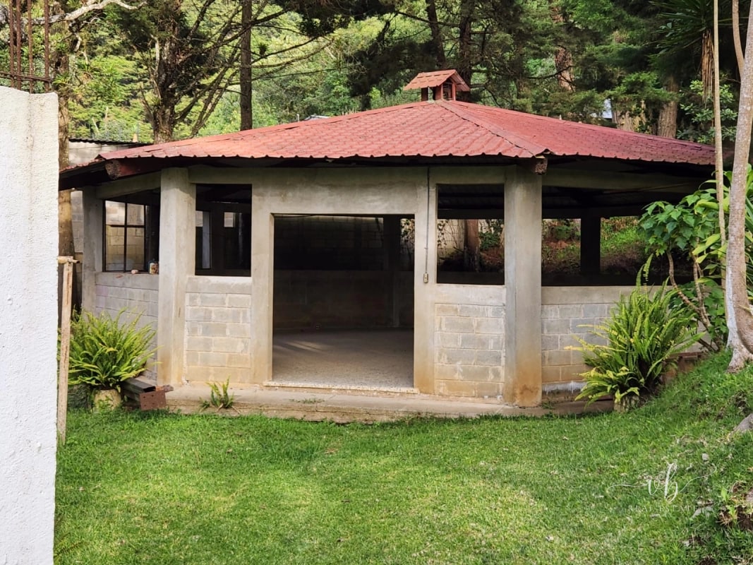 Terreno venta Laguna Bermeja (uso comercial) - 1