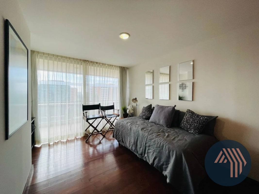 VENTA DE CÉNTRICO APARTAMENTO AMUEBLADO - TIFFANY, ZONA 10 - 5
