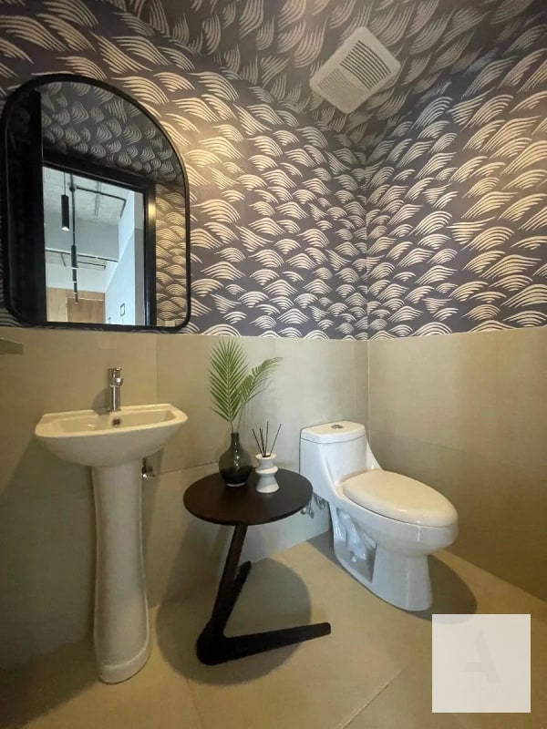 Moderna oficina para estrenar, completamente equipada y decorada - Zona 10 - 7