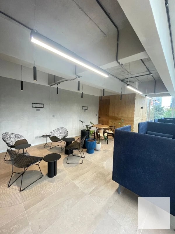 Moderna oficina para estrenar, completamente equipada y decorada - Zona 10 - 9
