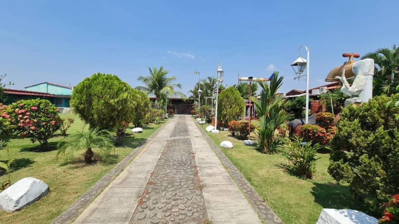 CASA VACACIONAL EN VENTA EN QUINTAS LA PONDEROSA, KM 77 HACIA PUERTO QUETZAL — Casa en Venta en Quintas La Ponderosa, Escuintla, Escuintla — foto 2 de 15