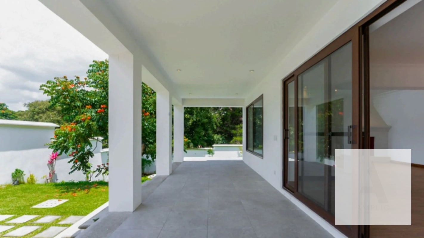 Casa con amplio jardín para estrenar en VENTA -Antigua Guatemala - 7