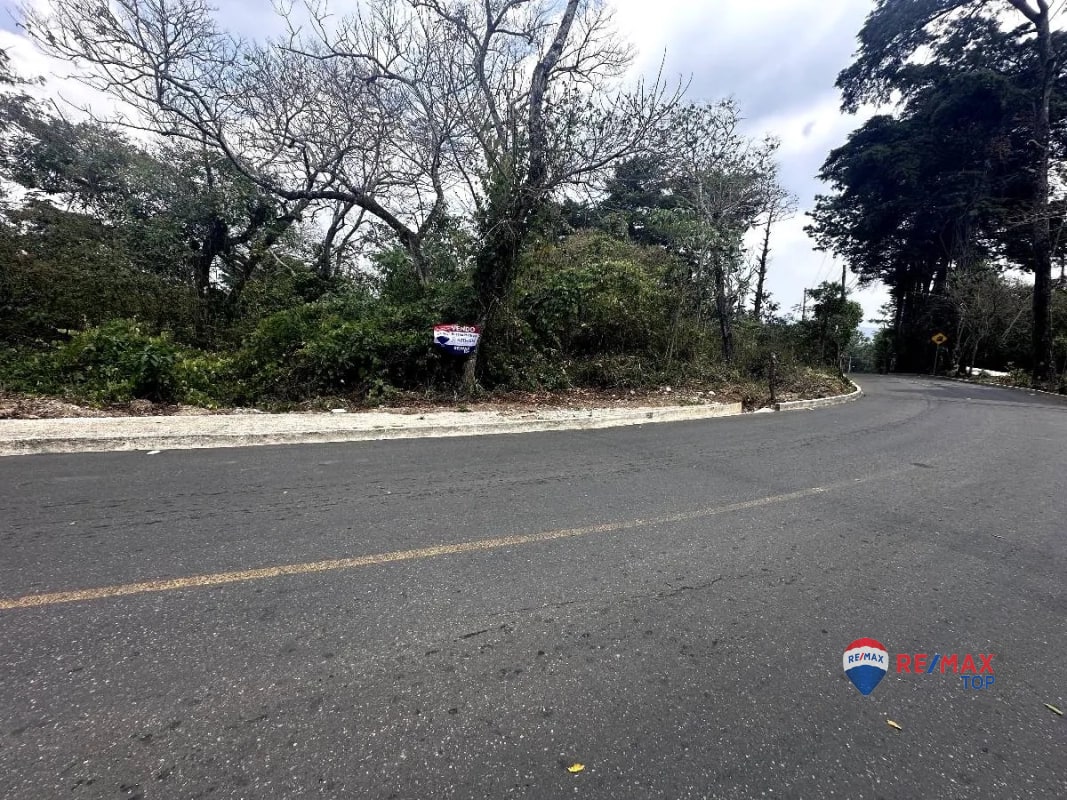 TERRENO PARA USO RESIDENCIAL O COMERCIAL EN KM. 30 CA-1 RUTA A EL SALVADOR, FRAIJANES - 6