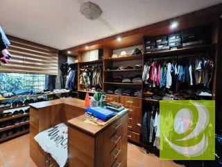 VENDO CASA EN SAN CRISTOBAL SECTOR B4 ZONA 8 MIXCO — Casa en Venta en Richmond, Zona 8 Mixco, Guatemala, Ciudad — miniatura 4 de 9