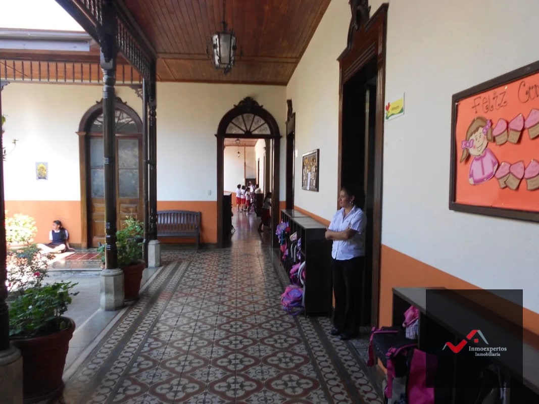 CASA EN VENTA ZONA 1 - 16