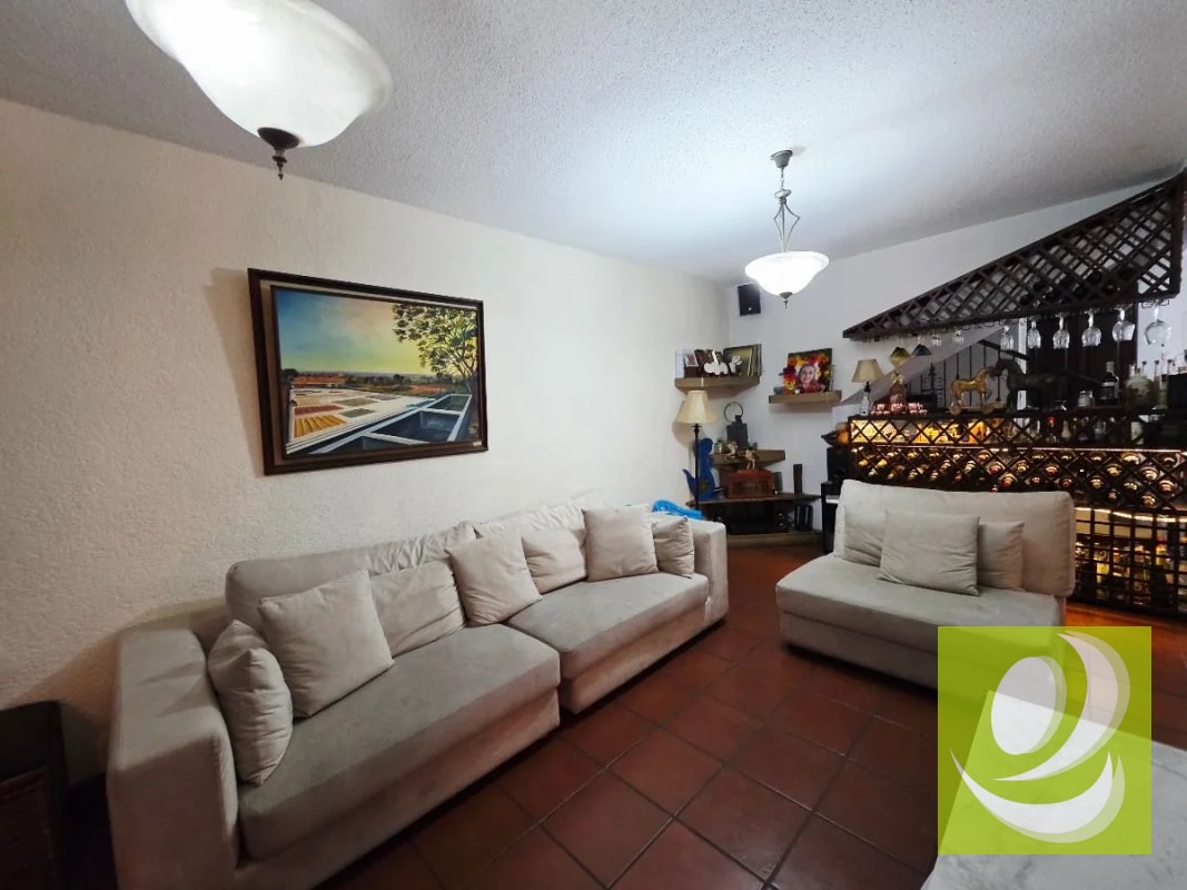 AMPLIA CASA EN VENTA EN SECTOR B4 SAN CRISTOBAL I - 11