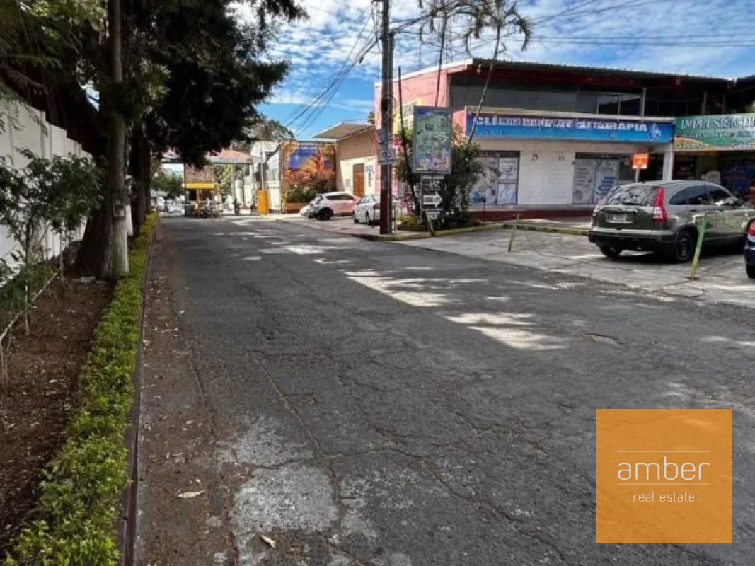 Local Comercial en Villa Nueva - 3
