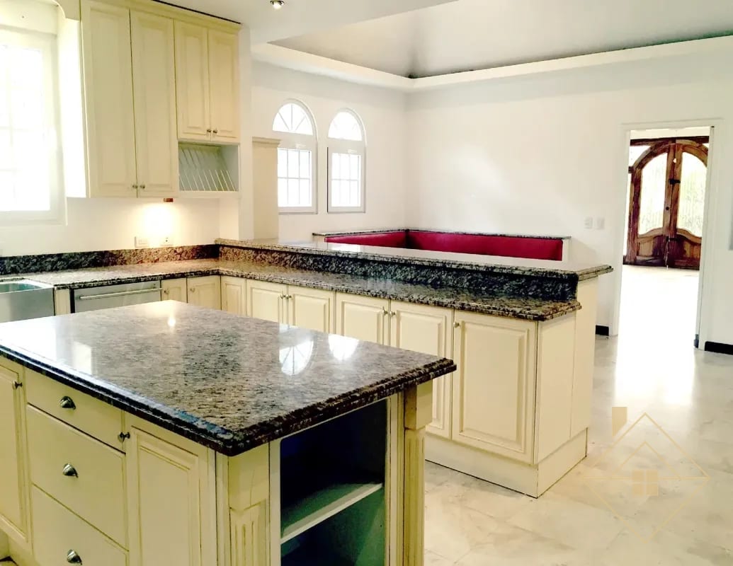 CASA DE LUJO EN FORESTA DE CAYALÁ — Casa en Venta en Foresta de Cayalá, Zona 16, Guatemala, Ciudad — foto 9 de 17
