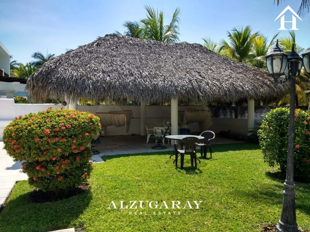 CASA AMUEBLADA FRENTE AL MAR - 5 HAB. / CONDOMINIO CHULAMAR — Casa en Venta en Puerto San José, Escuintla — foto 4 de 12