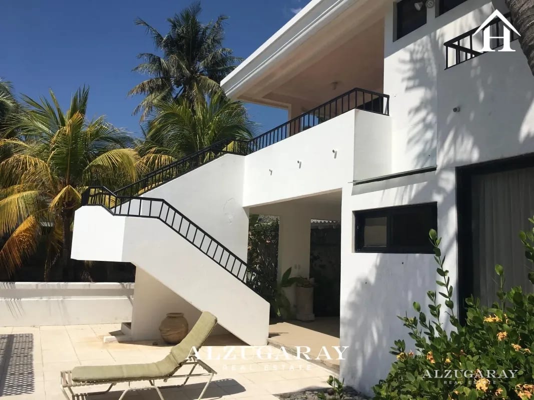 CASA AMUEBLADA FRENTE AL MAR - 5 HAB. / CONDOMINIO CHULAMAR — Casa en Venta en Puerto San José, Escuintla — foto 2 de 12