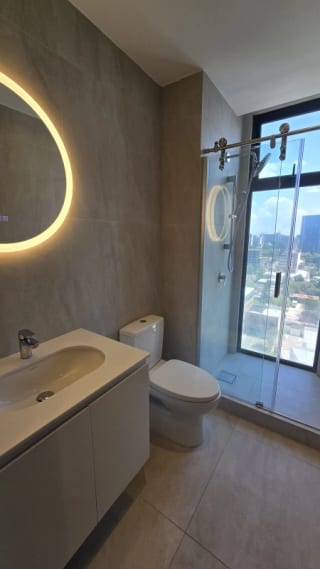 Se Alquila Apto. Edificio Vasanta, Zona 10. — Apartamento en Alquiler en Vasanta, Zona 10, Guatemala, Ciudad — miniatura 2 de 14