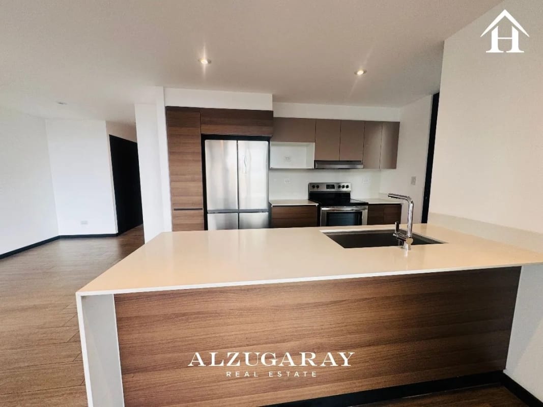 Apartamento con Jardín | 3 Hab. | Edificio en Zona 10 — Apartamento en Venta en Zona 10, Guatemala, Ciudad — foto 13 de 15