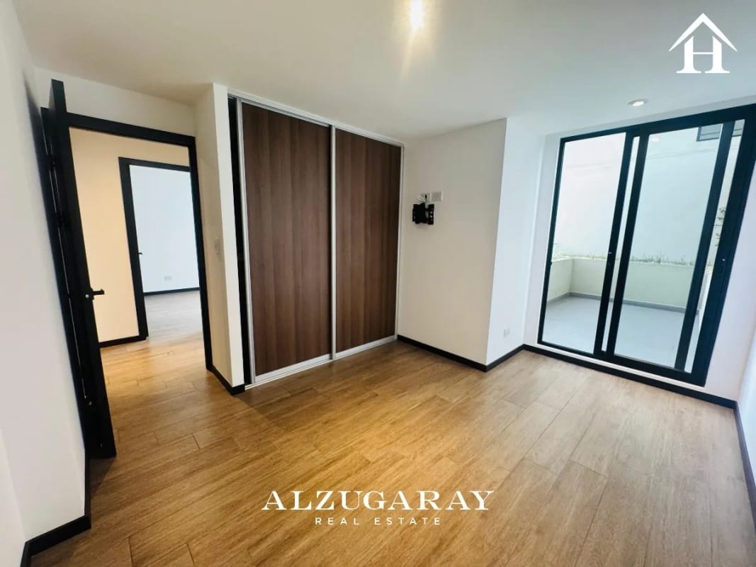 Apartamento con Jardín | 3 Hab. | Edificio en Zona 10 — Apartamento en Venta en Zona 10, Guatemala, Ciudad — foto 11 de 15