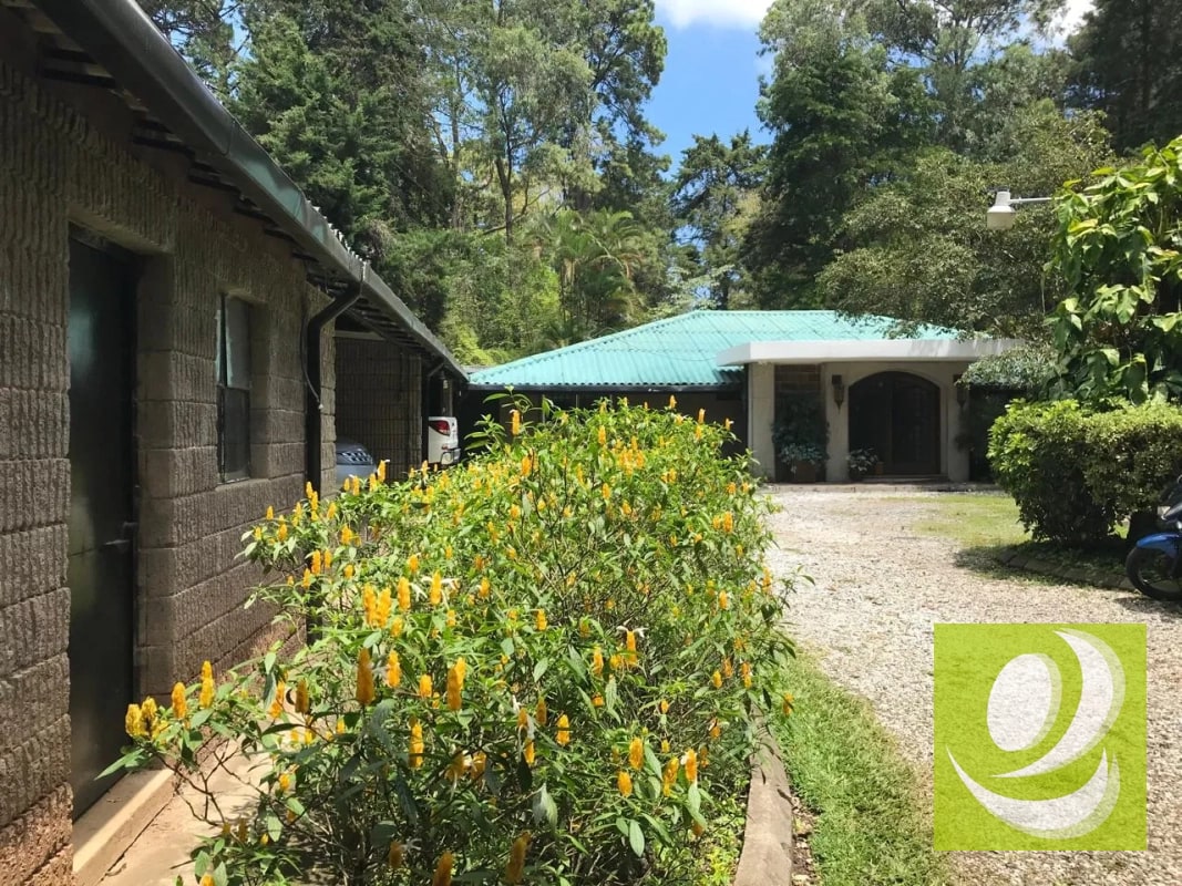 Casa grande en venta en zona 16 de un nivel - 15