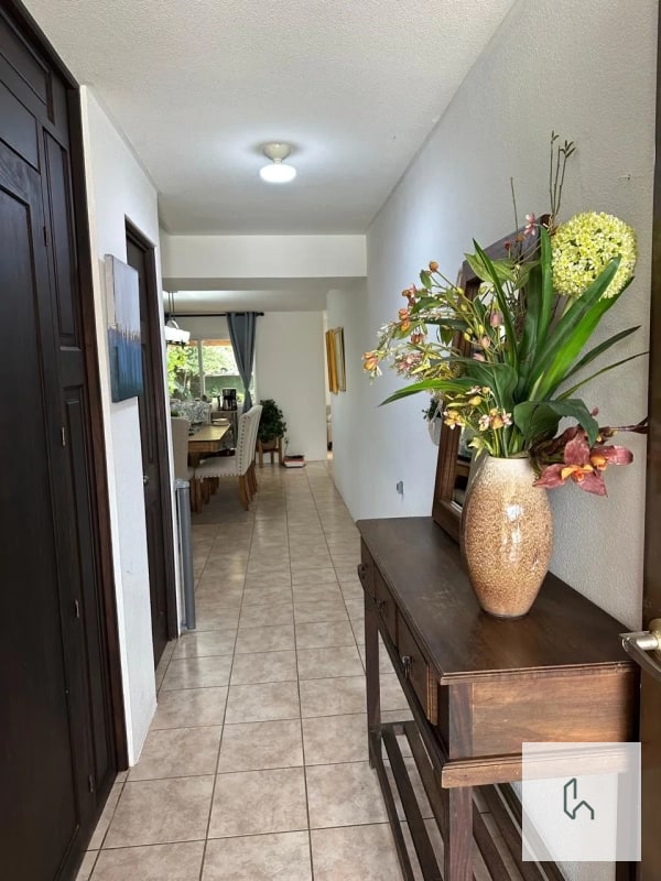 CASA EN VENTA EN FONTANA 3 - 9