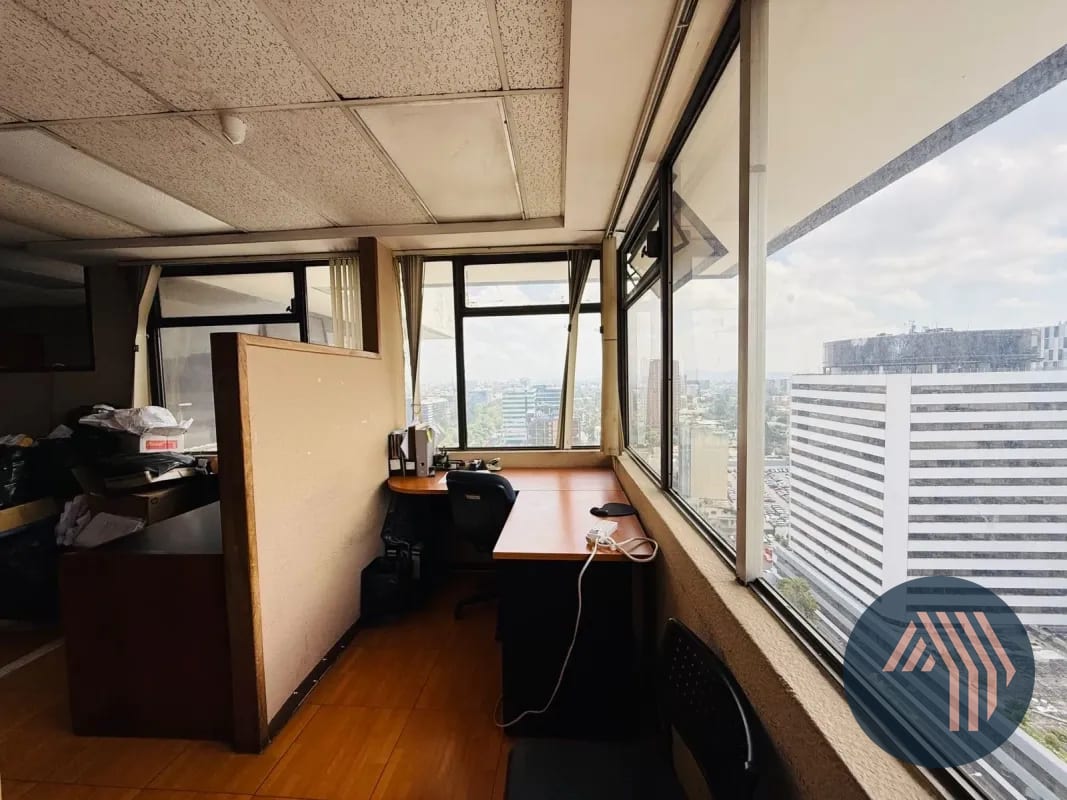 ALQUILER DE AMPLIA OFICINA 200MT2 - REFORMA MONTUFAR, ZONA 10 — Oficina en Alquiler en Reforma Montúfar, Zona 10, Guatemala, Ciudad — foto 6 de 14