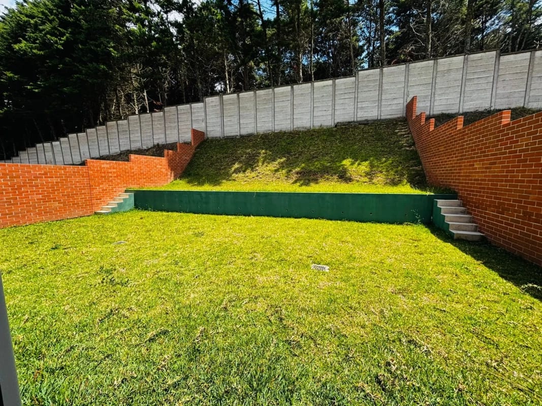 Km 16 Buena Fuente en venta Amplia casa de 4 dormitorios y jardin — Casa en Venta en Buena Fuente, Carretera a El Salvador, Guatemala, Ciudad — foto 4 de 5