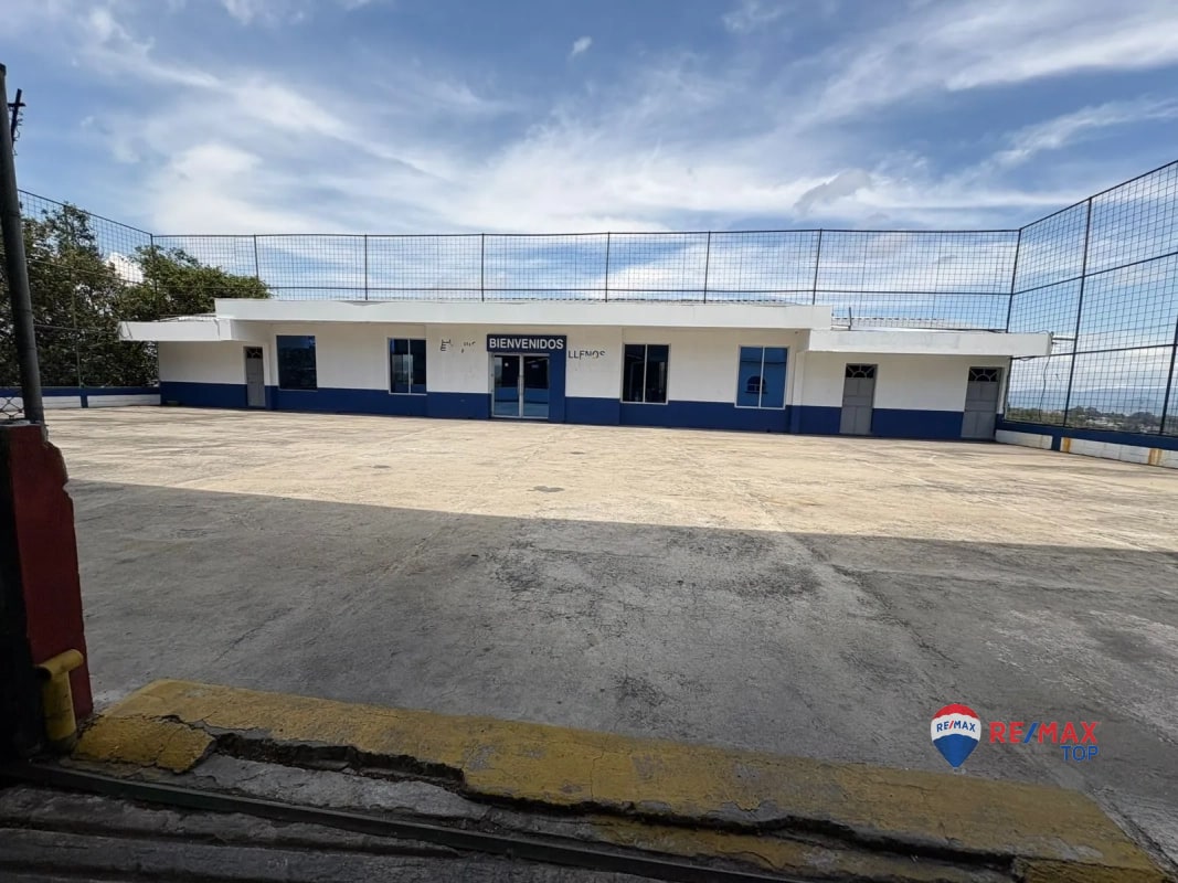 ZONA 8, BODEGA EN SAN CRISTÓBAL 4,200 MTS l AMBIENTES AMPLIOS - 2