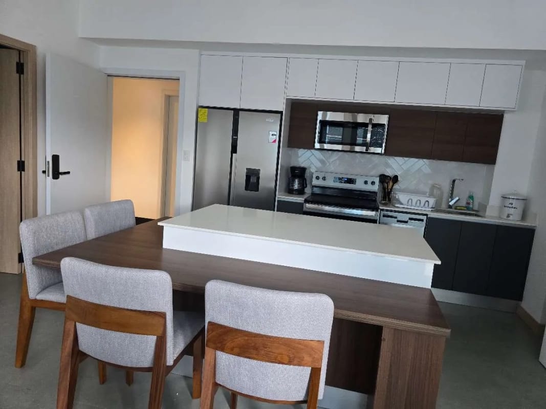 BONADIEZ, Zona 10 Apartamento en venta amueblado y equipado - 1