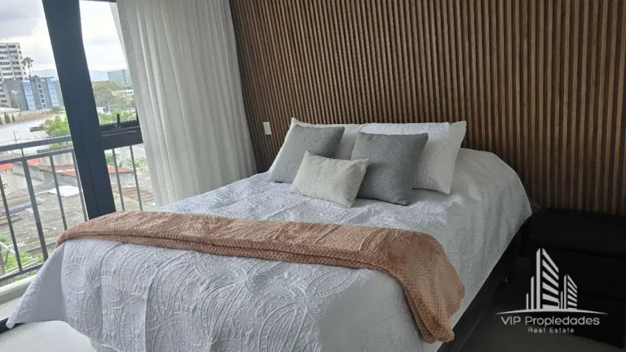 BONADIEZ, Z10. Apartamento amueblado y equipado en renta — Apartamento en Alquiler en Bonadiez, Zona 10, Guatemala, Ciudad — foto 9 de 13