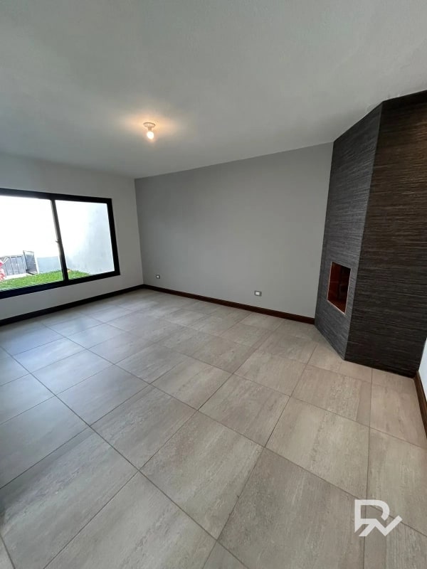 Venta de casa en CAES entrada San José Pinula, Los Manantiales - 13