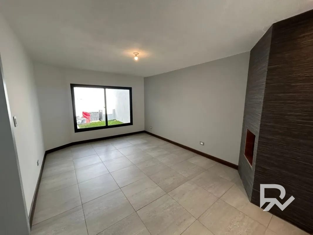 Venta de casa en CAES entrada San José Pinula, Los Manantiales — Casa en Venta en San José Pinula, Guatemala, Ciudad — foto 5 de 16