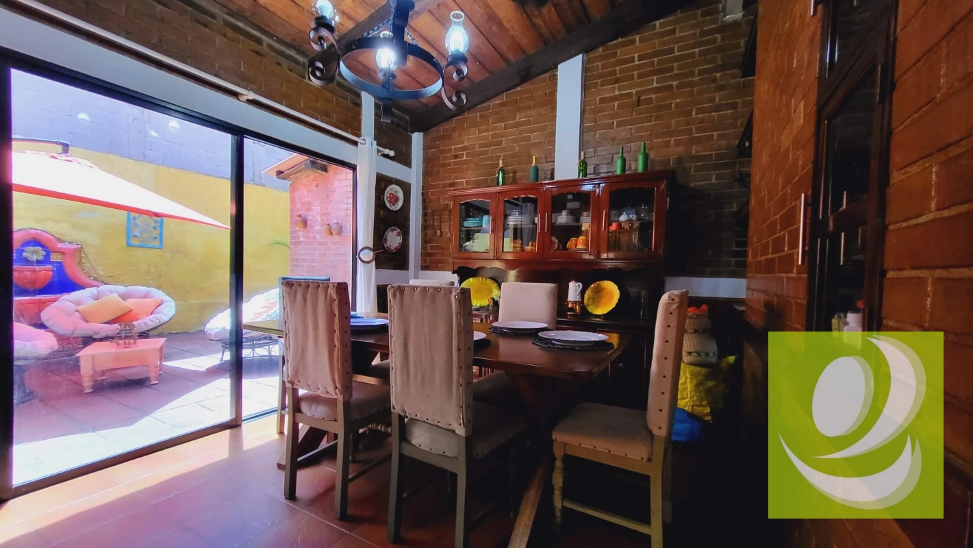 CASA EN VENTA EN ZONA 2 MIXCO PUEDE SER PARA USO COMERCIAL - 5