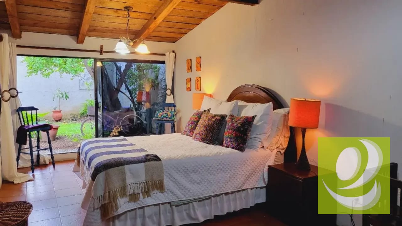 CASA EN VENTA EN ZONA 2 MIXCO PUEDE SER PARA USO COMERCIAL — Casa en Venta en Zona 2 Mixco, Guatemala, Ciudad — foto 3 de 6