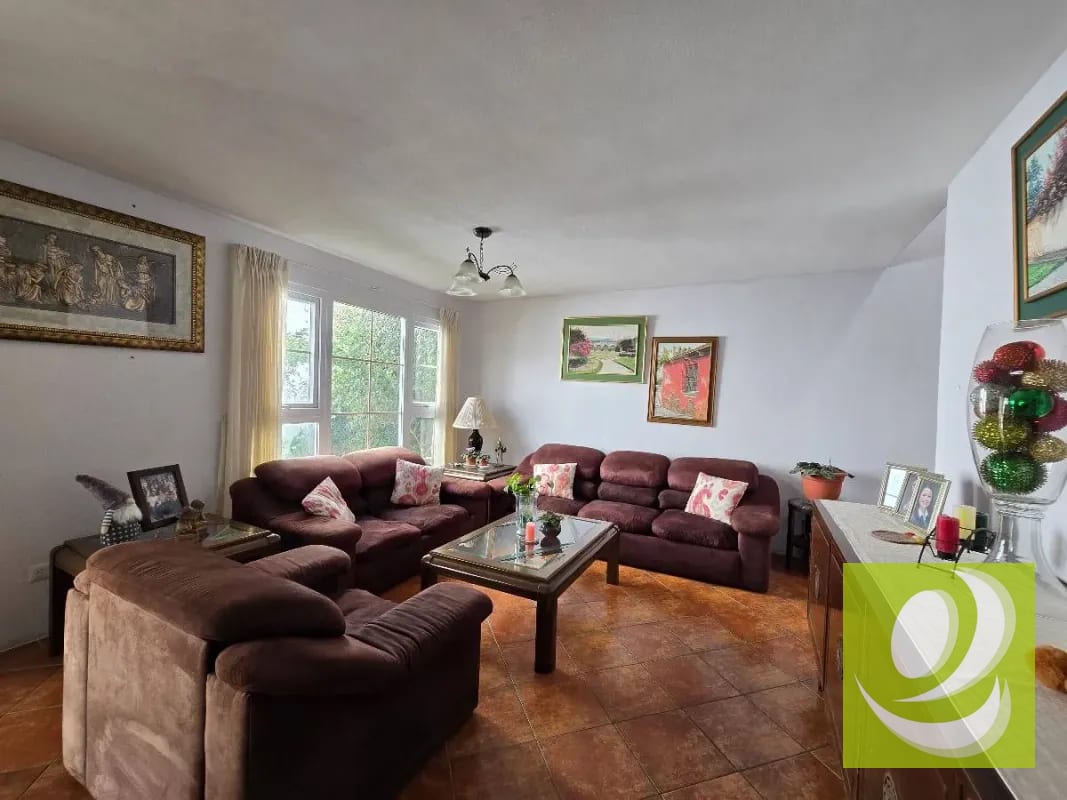 VENDO CASA EN JARDINES DE ARRAZOLA FRAIJANES — Casa en Venta en Carretera a El Salvador, Guatemala, Ciudad — foto 1 de 6
