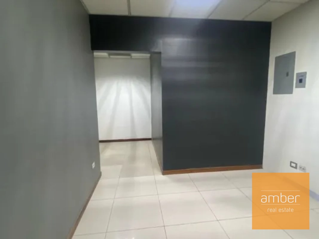 Oficina en Casa Veranda, Zona 10 - 8