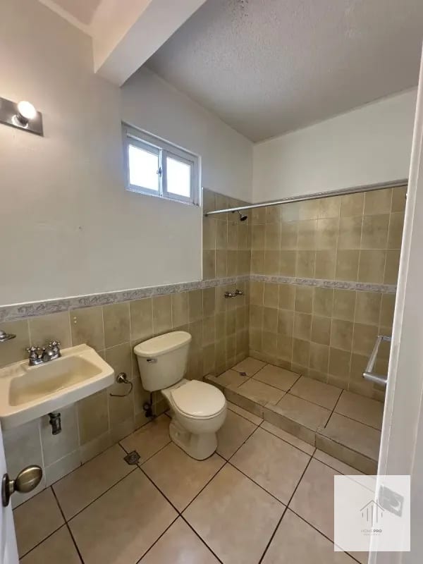 Casa en Venta en Fraijanes — Casa en Venta en Entreverdes, Carretera a El Salvador, Guatemala, Ciudad — foto 4 de 17