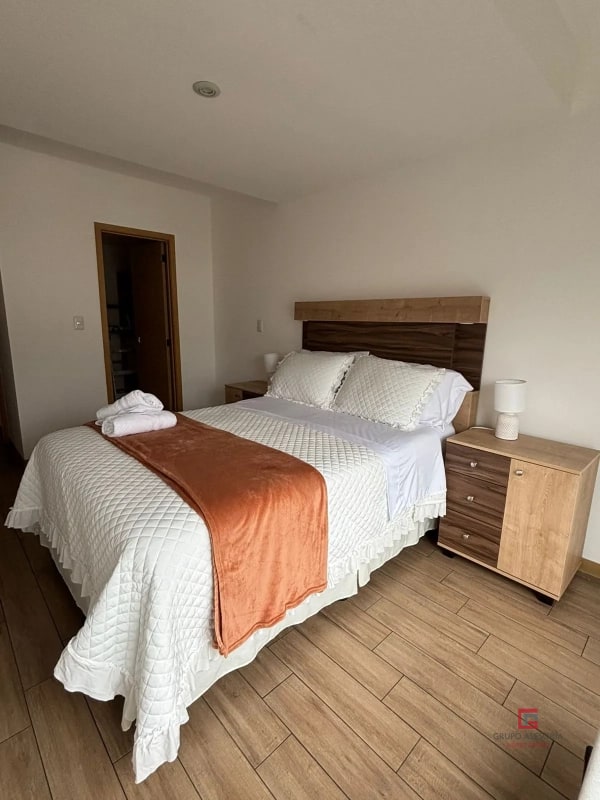 Lindo apartamento en renta en City Haus Zona 10 - 11