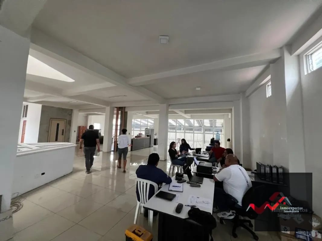 EDIFICIO EN RENTA CALZADA ROOSEVELT, ZONA 1 MIXCO — Oficina en Alquiler en Zona 1 Mixco, Guatemala, Ciudad — foto 2 de 15