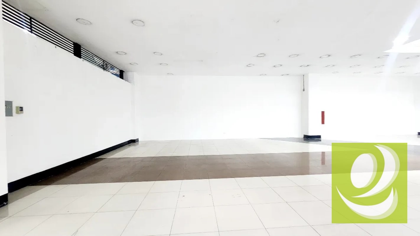 Local Comercial en Renta en zona 7 Calzada Roosevelt - 2