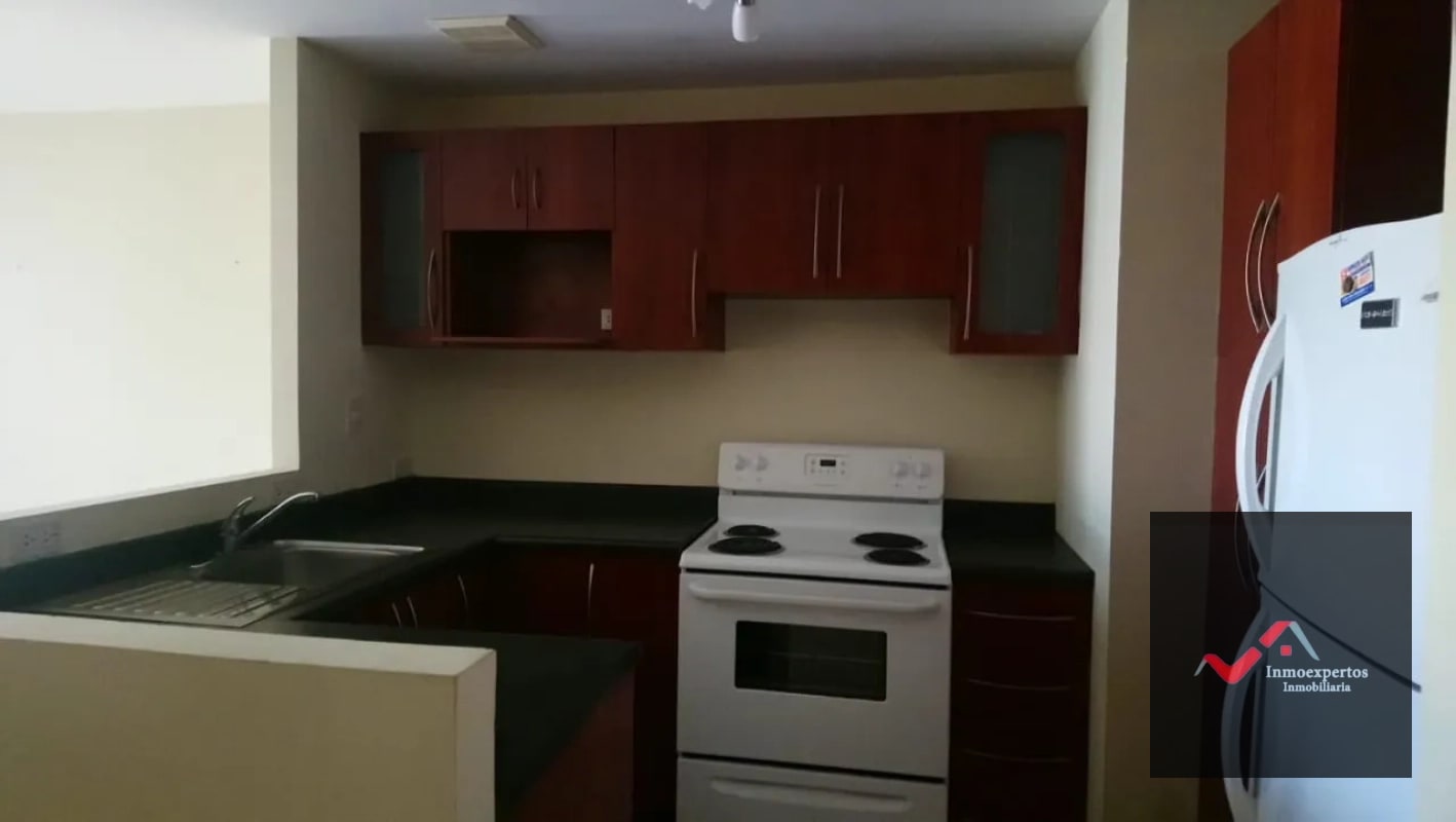 APARTAMENTO EN VENTA ZONA 7 JARDINES DE LA FLORESTA I - 4