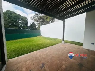 CASA MODERNA, COND. PORTAL VERDE 3 DORMITORIOS / STA. CATARINA PINULA — Casa en Venta en Santa Catarina Pinula, Guatemala, Ciudad — miniatura 2 de 9