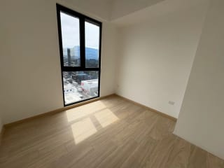 Apartamento en renta en Edificio de zona 10. Con cuarto de servicio! — Apartamento en Alquiler en Zona 10, Guatemala, Ciudad — miniatura 1 de 9