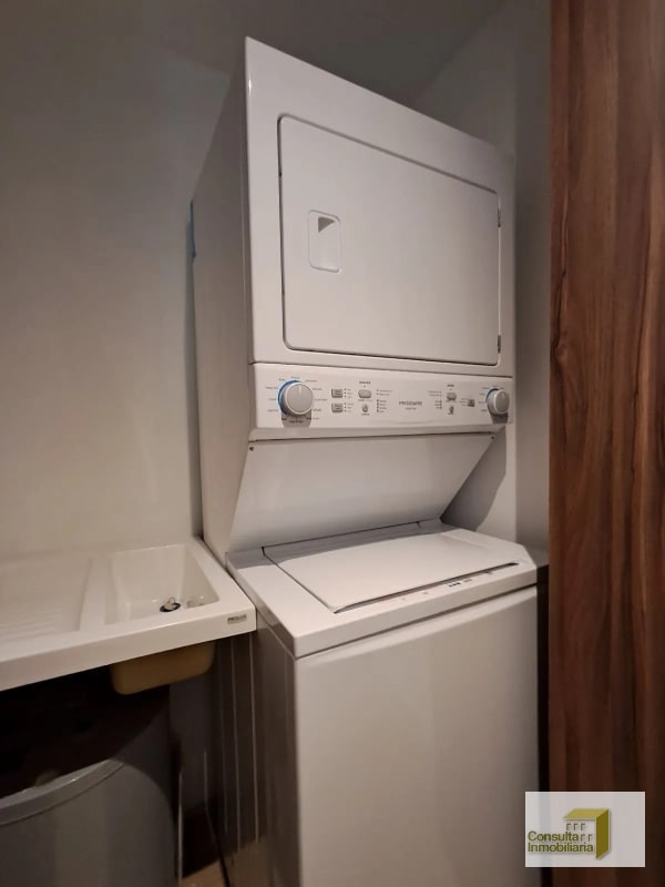 Zona 10/ Edificio Viana / Con financiamiento - 7