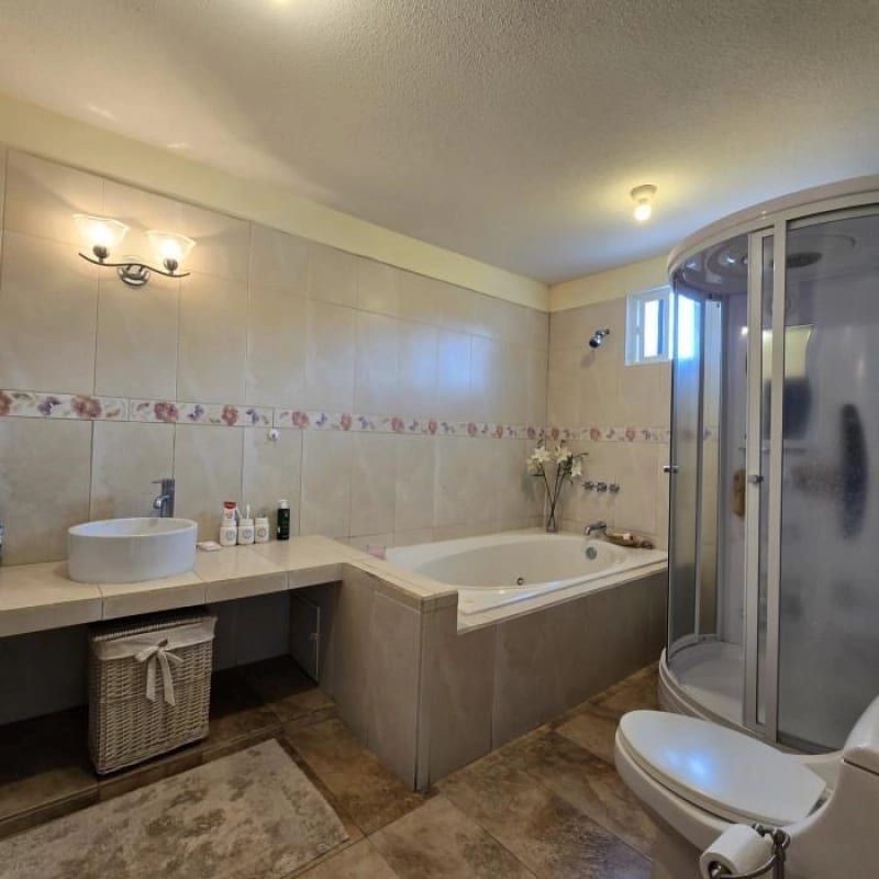 Casa en venta:⭐ Ideal para familias que buscan más espacio, seguridad y calidad de vida — Casa en Venta en Bosques de Villa Verde, Carretera a El Salvador, Guatemala, Ciudad — foto 7 de 7