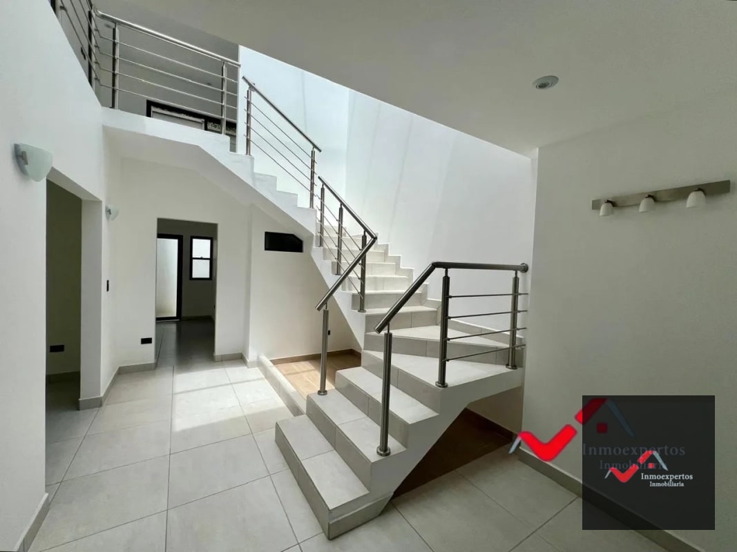 CASA EN VENTA ZONA 16 CARRETERA CRISTO REY PIEDRA PARADA, A 3 MINUTOS DE EL PULTE Y A UN COSTADO DE APARTAMENTOS NAGANO - 15