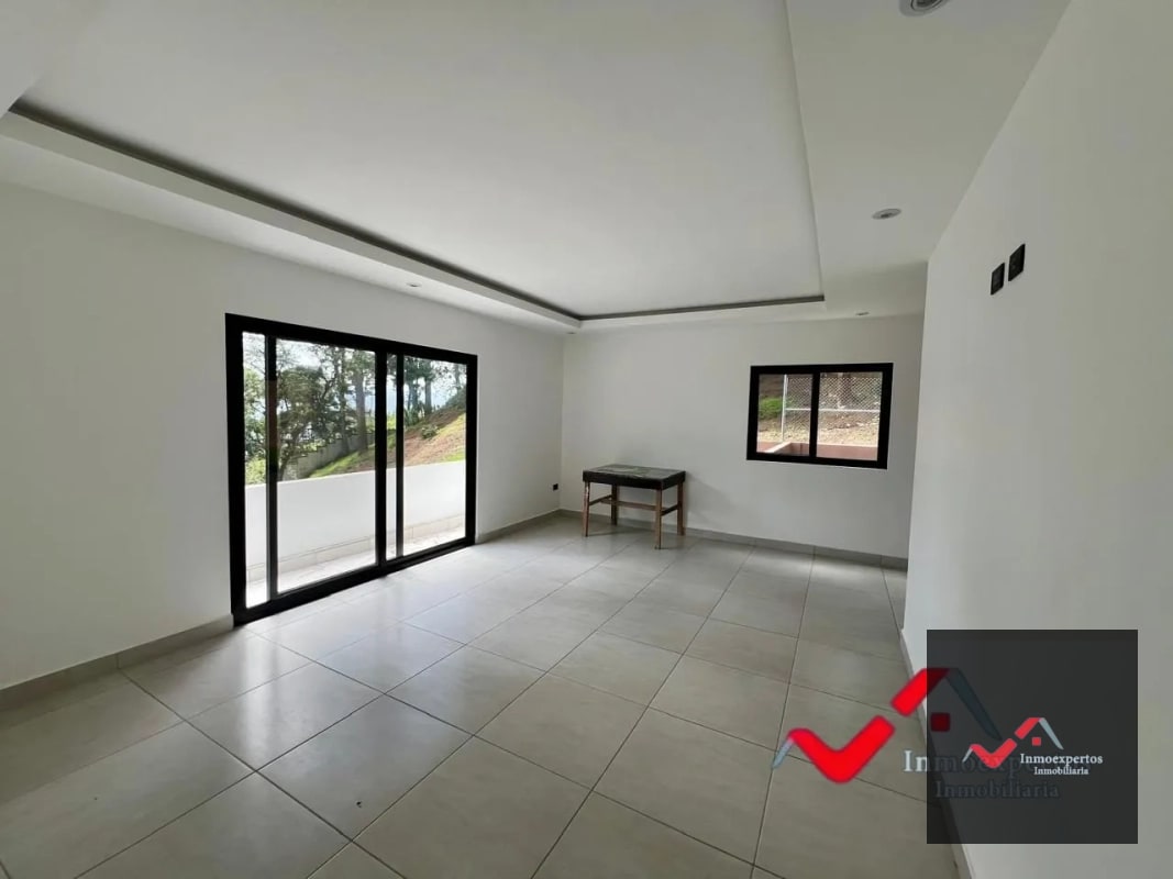 CASA EN VENTA ZONA 16 CARRETERA CRISTO REY PIEDRA PARADA, A 3 MINUTOS DE EL PULTE Y A UN COSTADO DE APARTAMENTOS NAGANO - 13