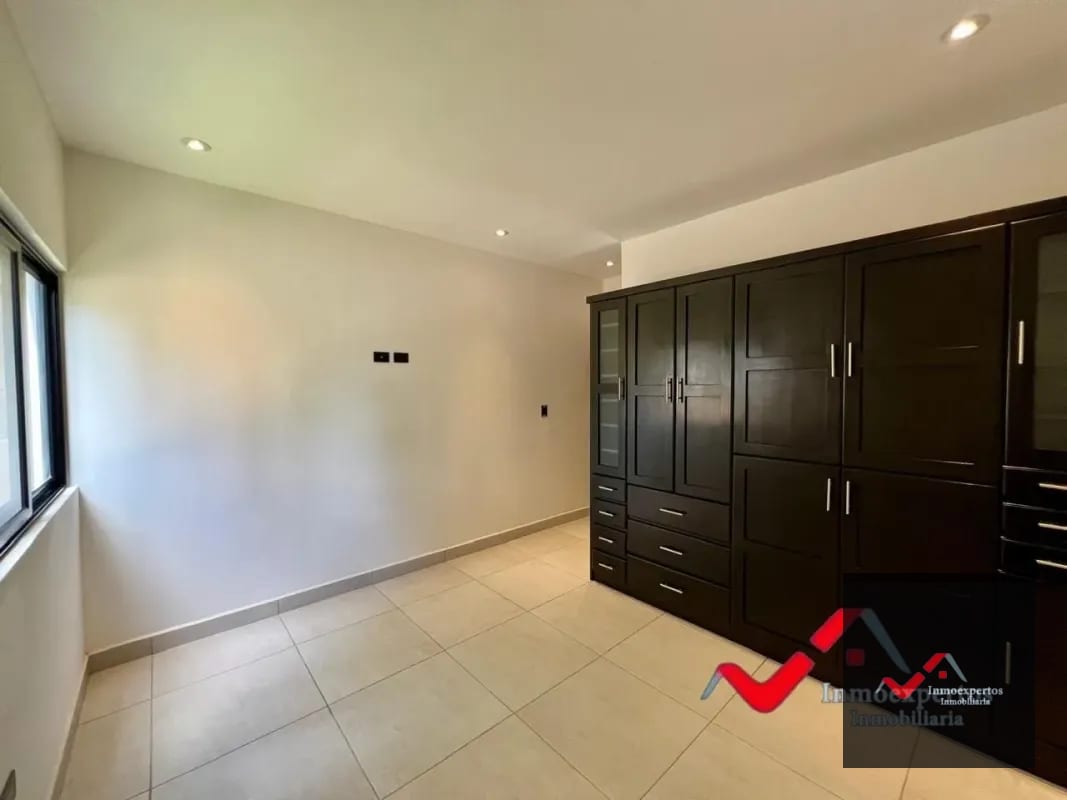 CASA EN VENTA CARRETERA CRISTO REY PIEDRA PARADA, A 3 MINUTOS DE EL PULTE  — Casa en Venta en Santa Catarina Pinula, Guatemala, Ciudad — foto 4 de 15
