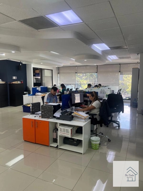 Locales en Venta zona 10 - 4